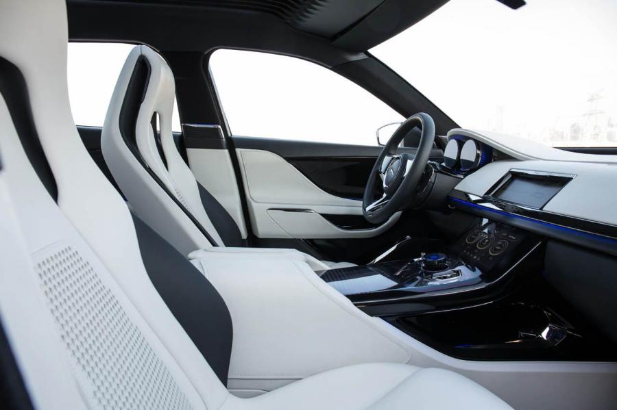  Jaguar C-X17 Concept in Liquid Aluminum 2013 года  (фото 27 из 38)
